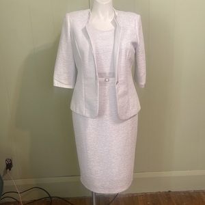 Women’s Dress Suiting